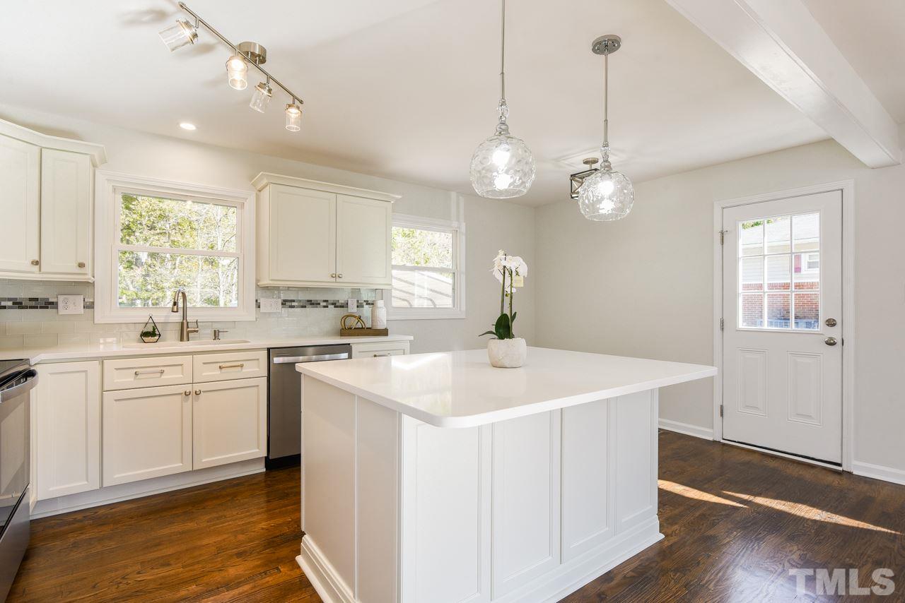 1823 Stage Road Durham, NC 27703 - Photo 9 of 30 Gallery Image 9