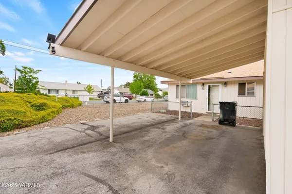 $170,000 | 500 Richards Road, Union Gap, WA 98903