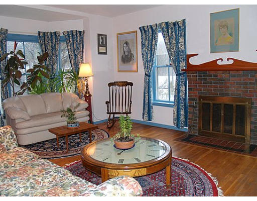 120 Commonwealth Road Wayland, MA 01778 - Photo 5 of 10 Gallery Image 5