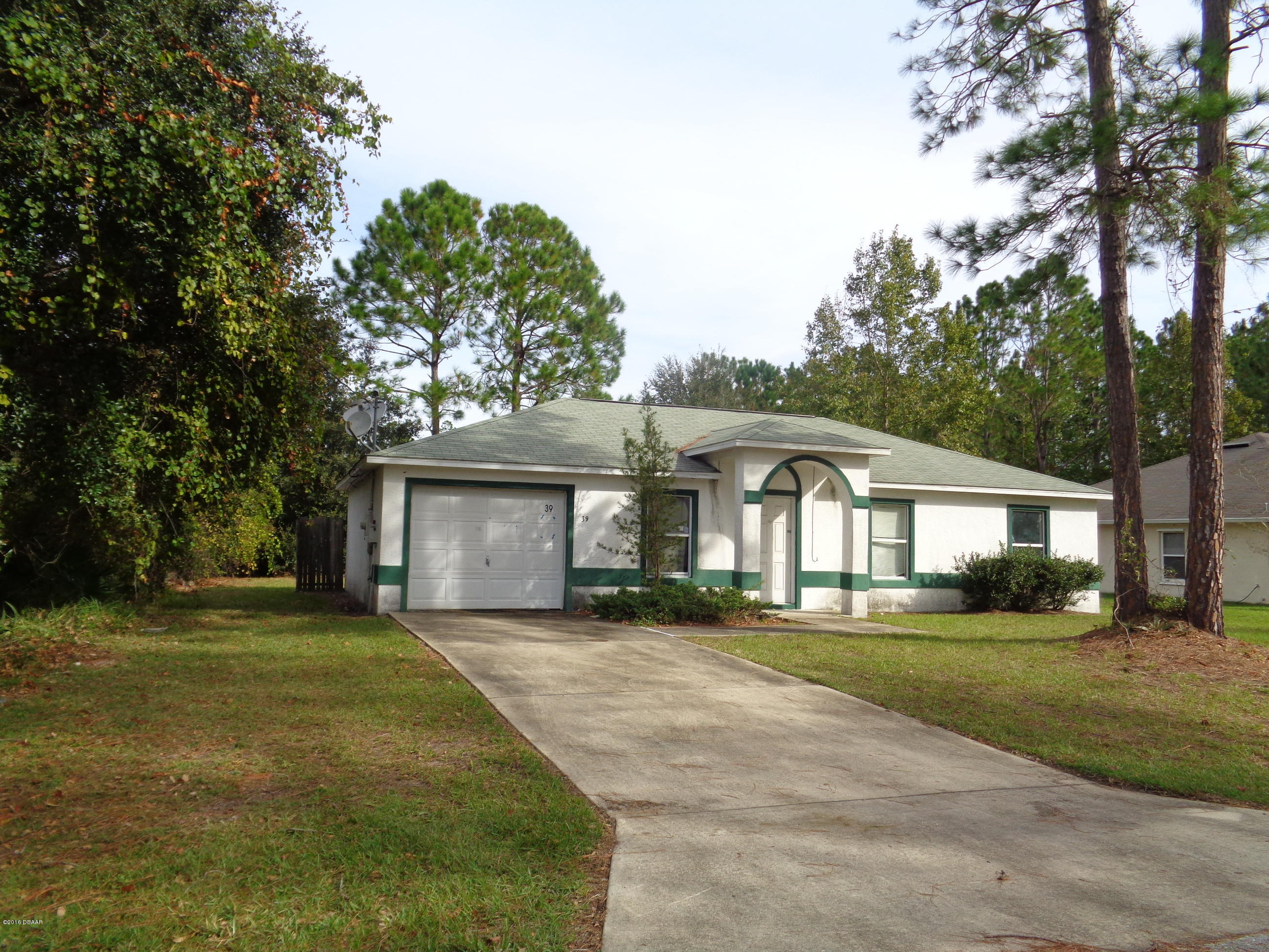 39 Raleigh Drive Palm Coast, FL 32164 - Photo 1 of 4 39 Raleigh (6)