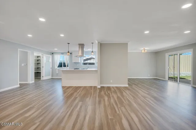 $899,900 | 896 Moffatt Circle, Simi Valley, CA 93065