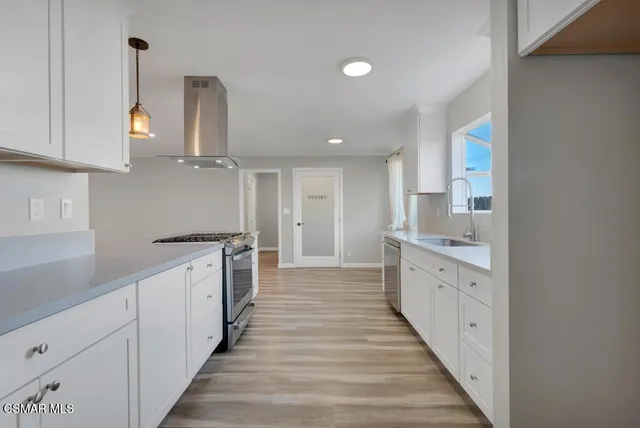 $899,900 | 896 Moffatt Circle, Simi Valley, CA 93065