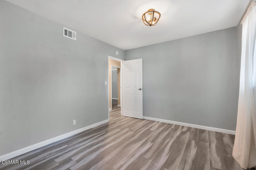 896 Moffatt Circle Simi Valley, CA 93065 - Photo 35 of 50