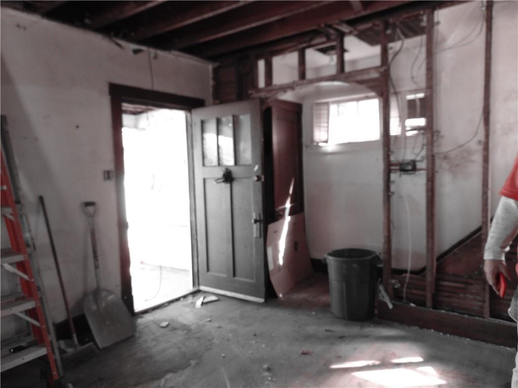 808 Wood Street Coraopolis, PA 15108 - Photo 5 of 11 a view of empty room