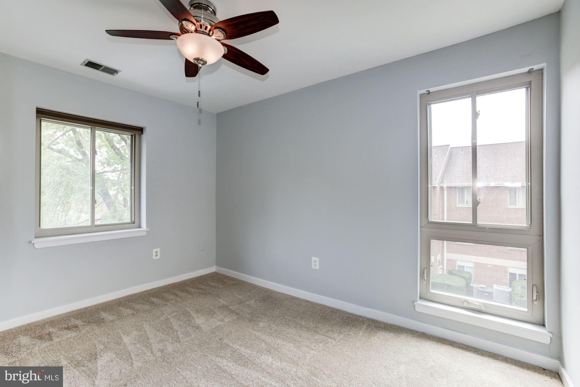 425 South Sharp Street, Unit R15 Baltimore, MD 21201 - Photo 36 of 40 View of Bedroom B from Door in Hall