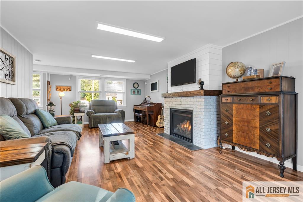 8 Smalley Road Edison, NJ 08817 - Photo 7 of 39