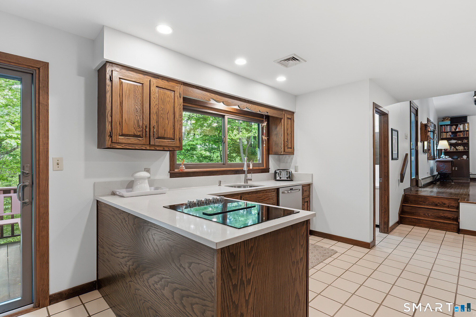 342 Barrack Hill Road Ridgefield, CT 06877 - Photo 9 of 40 Kitchen view from eating area