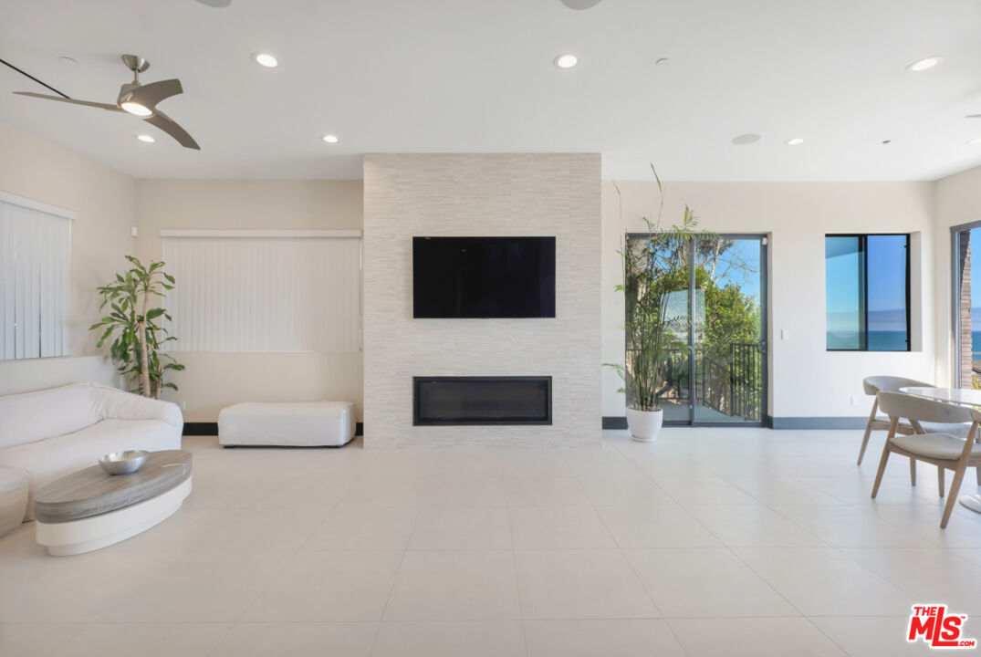 25411 Malibu Road Malibu, CA 90265 - Photo 32 of 55