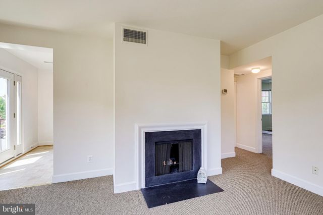 $350,000 | 1211 North Pitt Street, Unit 2A, Alexandria, VA 22314