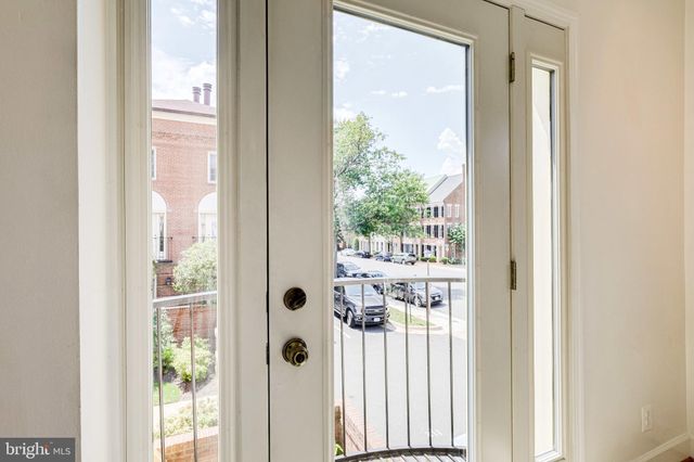 $350,000 | 1211 North Pitt Street, Unit 2A, Alexandria, VA 22314