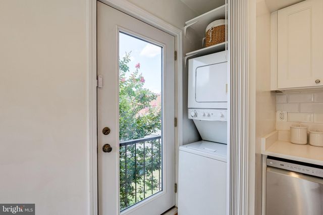 $350,000 | 1211 North Pitt Street, Unit 2A, Alexandria, VA 22314