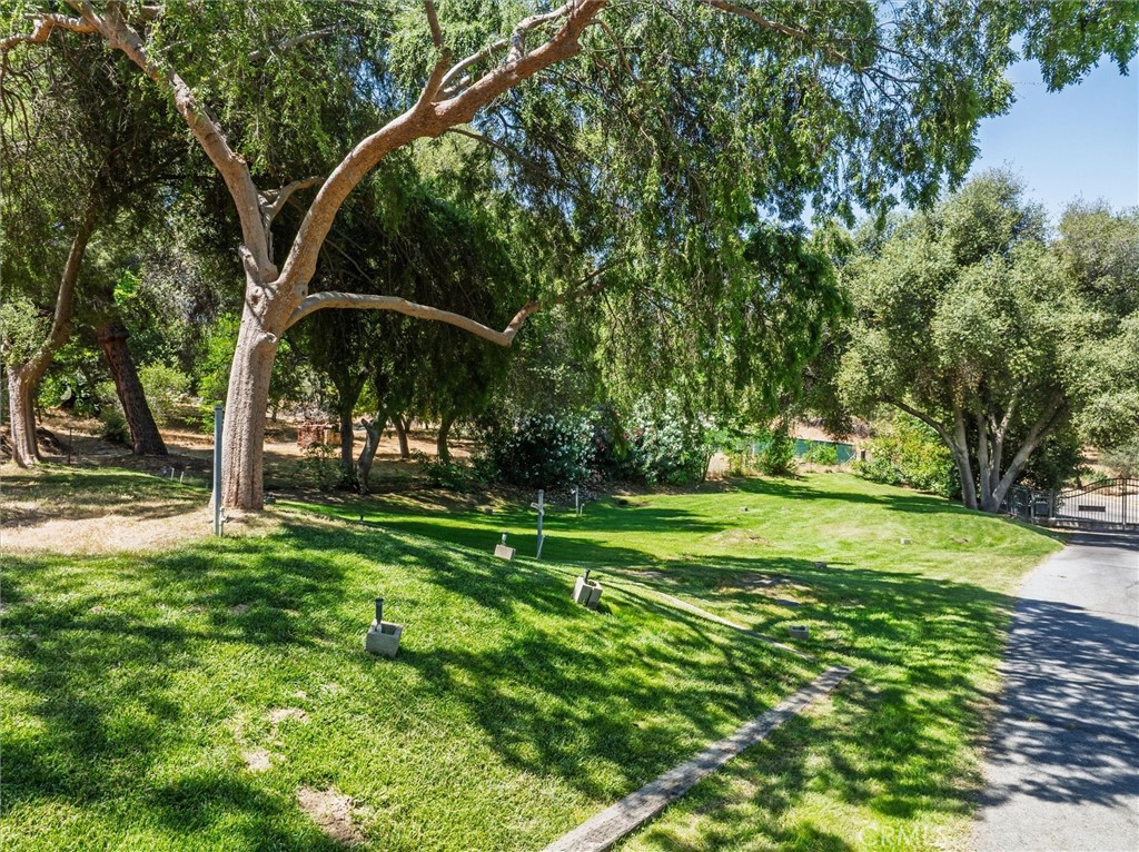 36515 Wells Road Coarsegold, CA 93614 - Photo 4 of 52