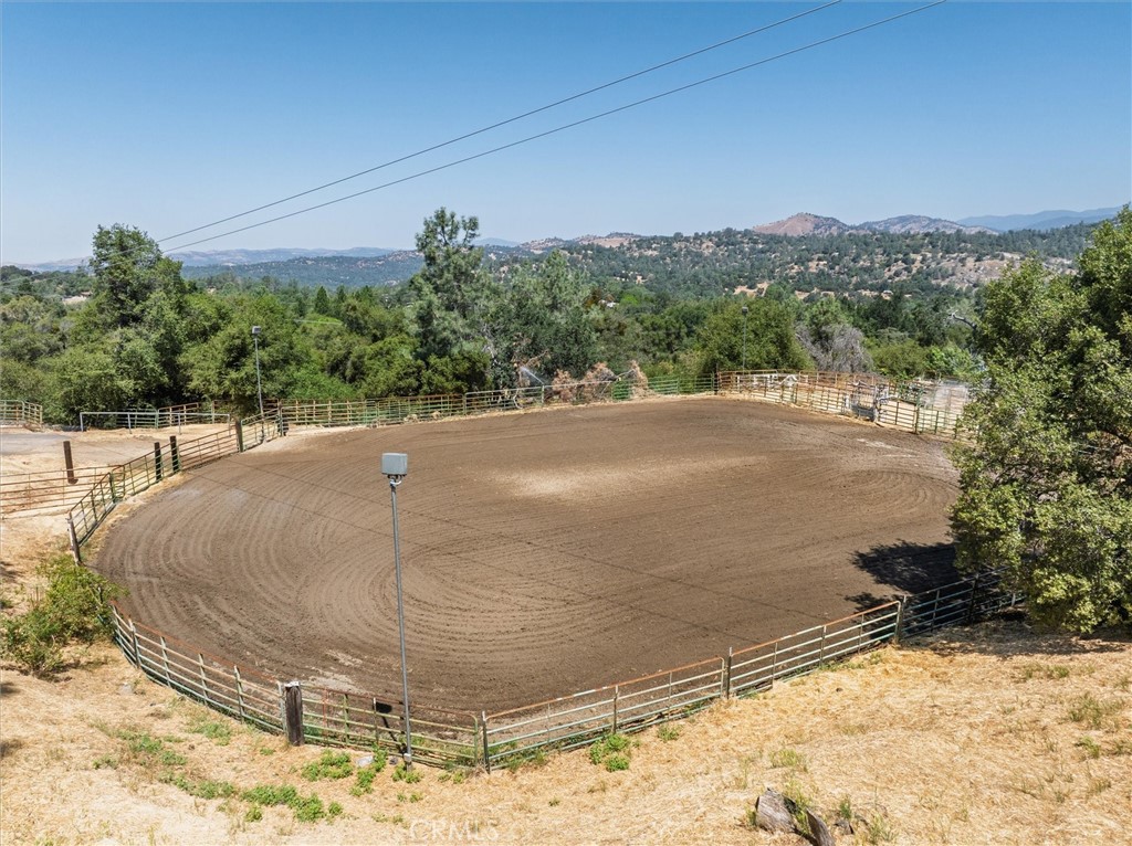 36515 Wells Road Coarsegold, CA 93614 - Photo 6 of 52