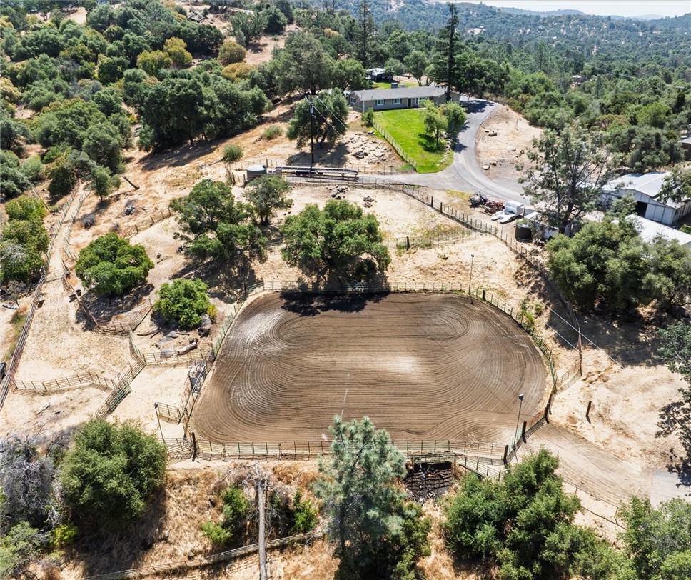 36515 Wells Road Coarsegold, CA 93614 - Photo 8 of 52