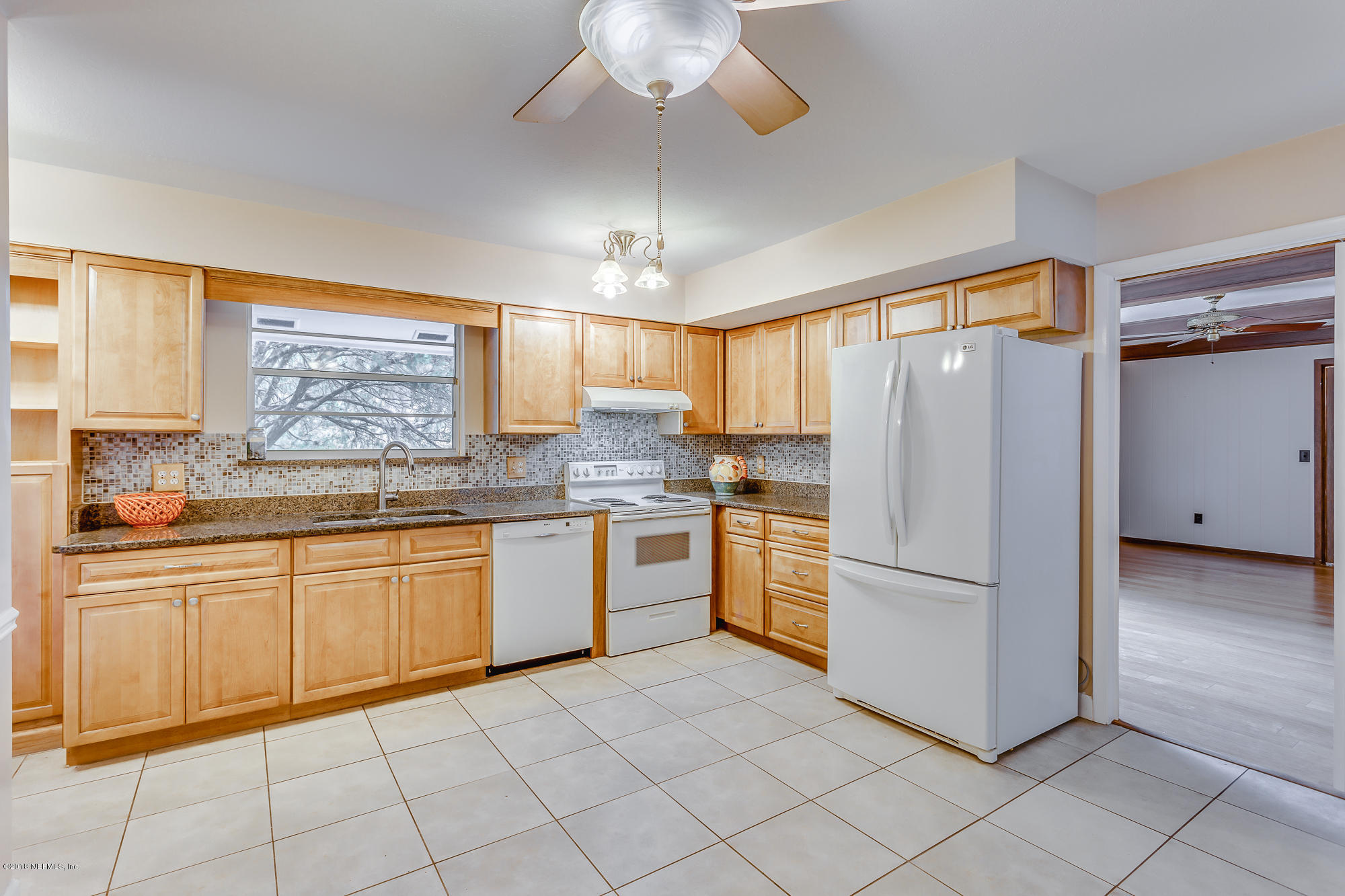 839 Mandalay Road Jacksonville, FL 32216 - Photo 11 of 31 Kitchen
