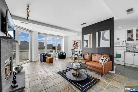 $725,000 | 600 Harbor Boulevard, Unit 926, Weehawken, NJ 07086