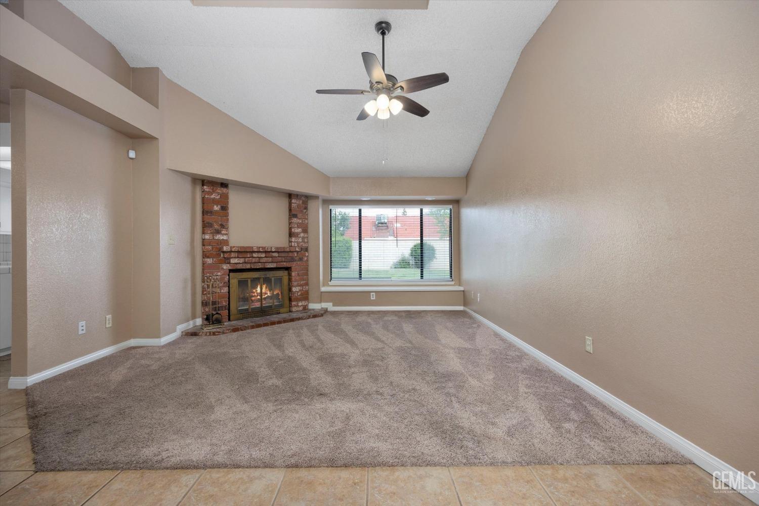 Undisclosed Address Bakersfield, CA 93311 - Photo 5 of 32