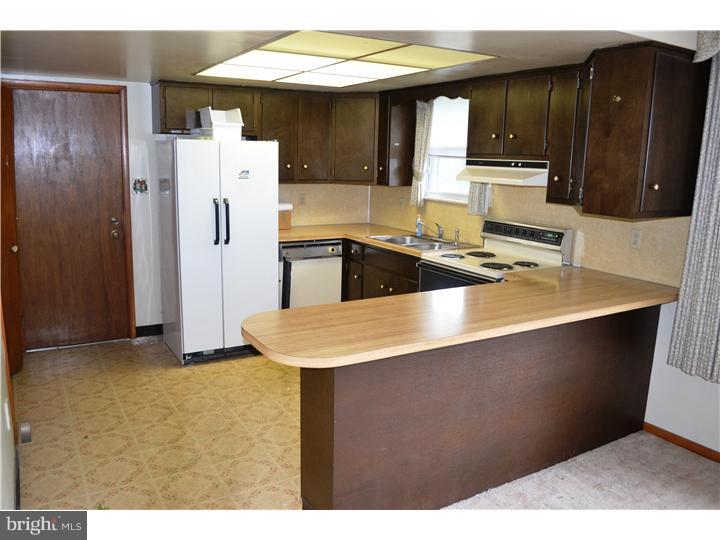 149 Deck Road Womelsdorf, PA 19567 - Photo 6 of 19 Kitchen