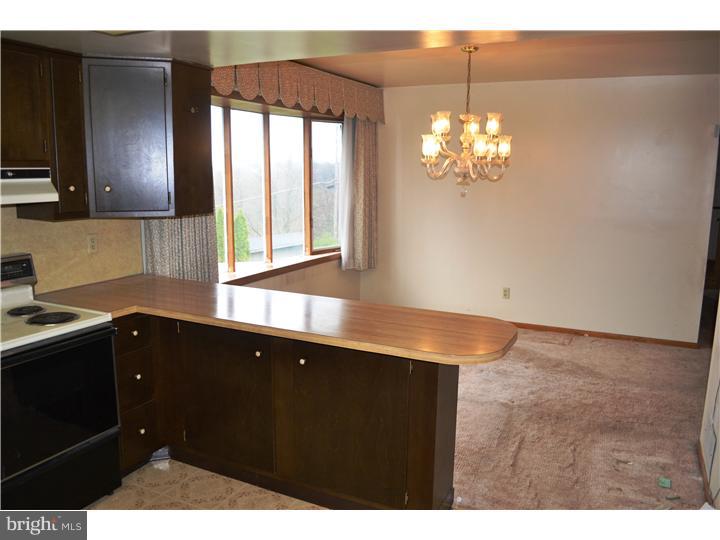 149 Deck Road Womelsdorf, PA 19567 - Photo 7 of 19 Kitchen