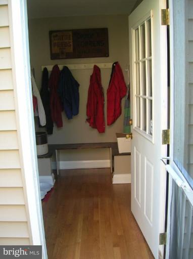 4 Dungarrie Road Catonsville, MD 21228 - Photo 10 of 10 Mudroom