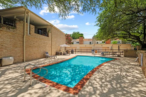 $580,000 | 3966 Far W Boulevard, Austin, TX 78731