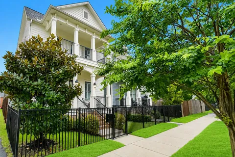$1,225,000 | 310 West 18th Street, Houston, TX 77008