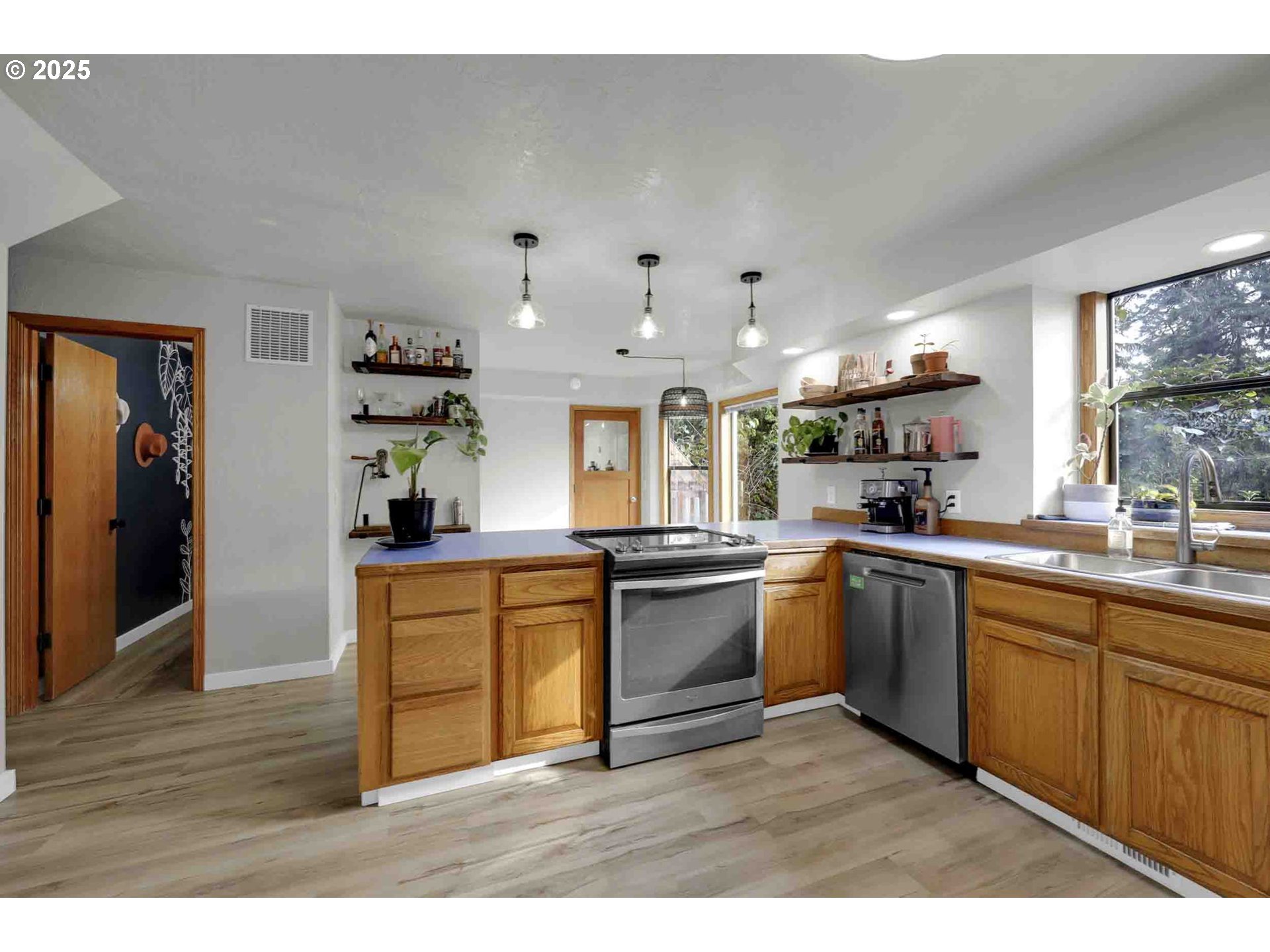 33370 Idyllwild Road Creswell, OR 97426 - Photo 9 of 48 Gallery Image 9