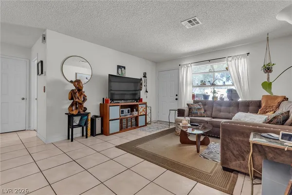 $1,600 | 2136 Bavington Drive, Unit A, Las Vegas, NV 89108
