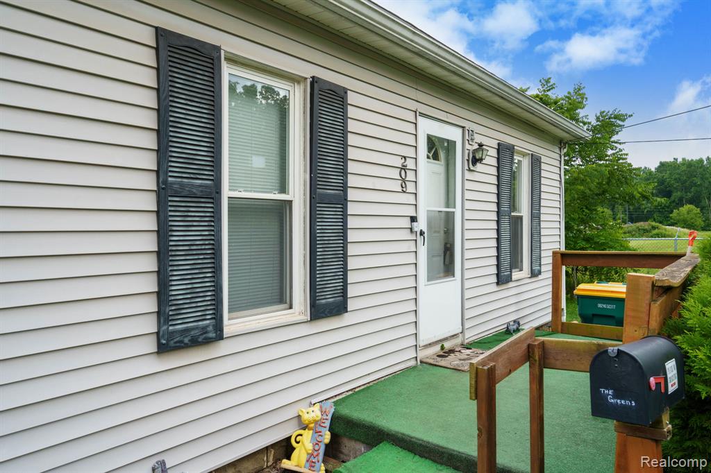 209 Cook Street Durand, MI 48429 - Photo 16 of 22 Gallery Image 16