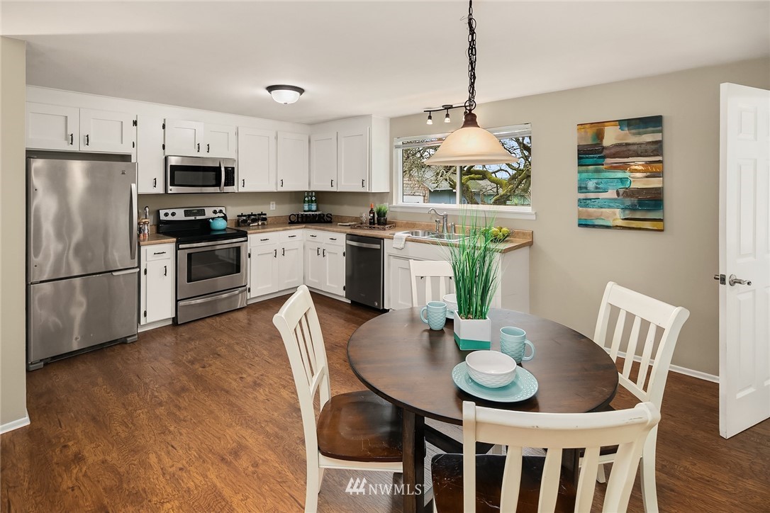 16015 Southeast 134th Street Renton, WA 98059 - Photo 6 of 18 Gallery Image 6