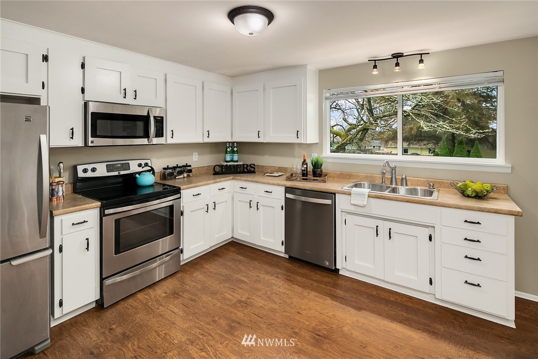 16015 Southeast 134th Street Renton, WA 98059 - Photo 7 of 18 Gallery Image 7