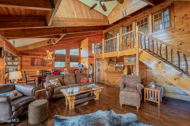 $1,295,000 | 164 Eden Lane, Mayfield, NY 12117