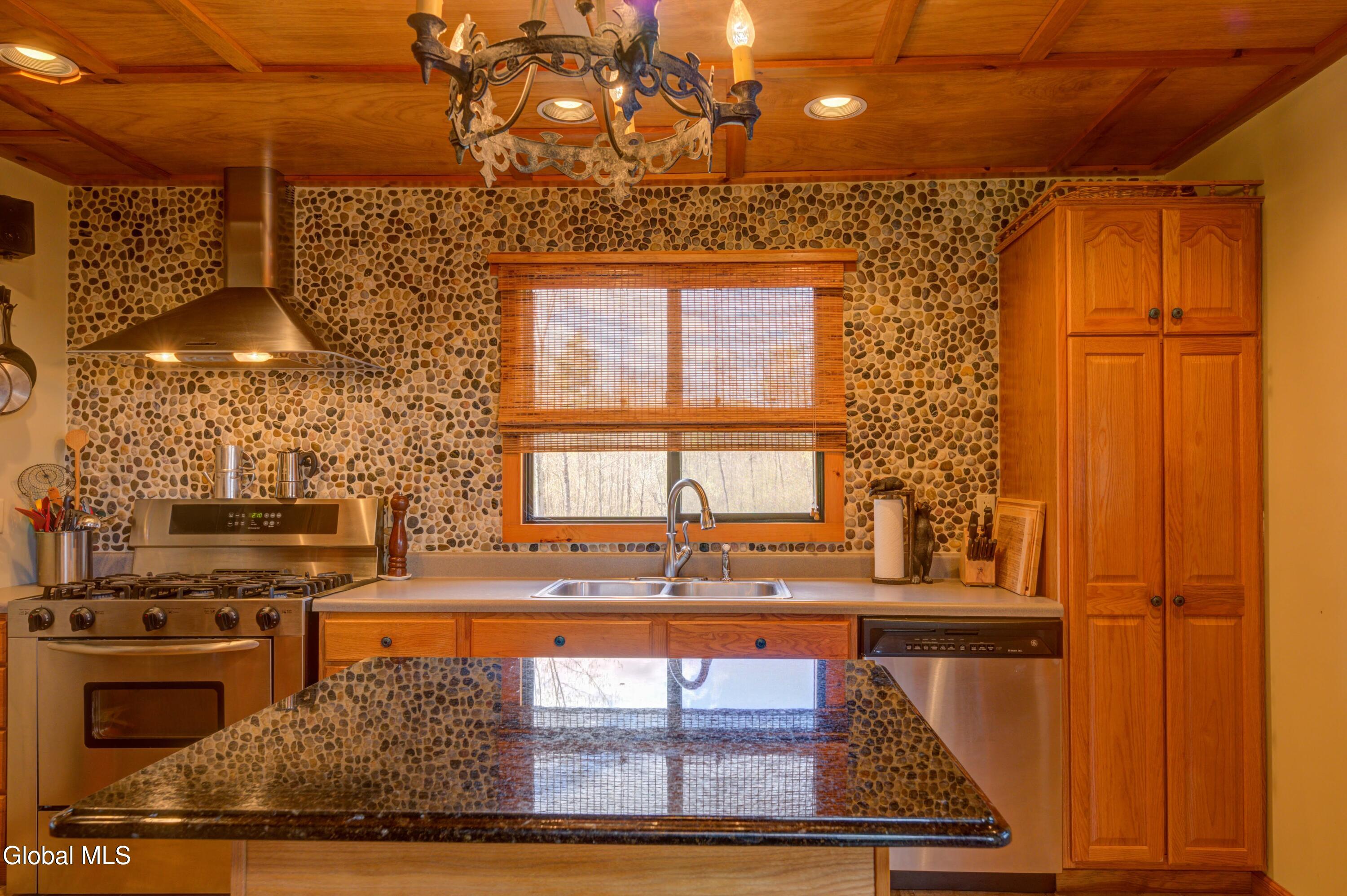 164 Eden Lane Mayfield, NY 12117 - Photo 28 of 64 164 EDEN - 52