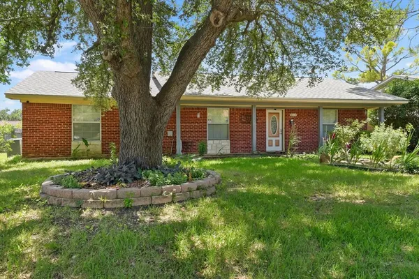 $330,000 | 4014 West Rochelle Road, Irving, TX 75062