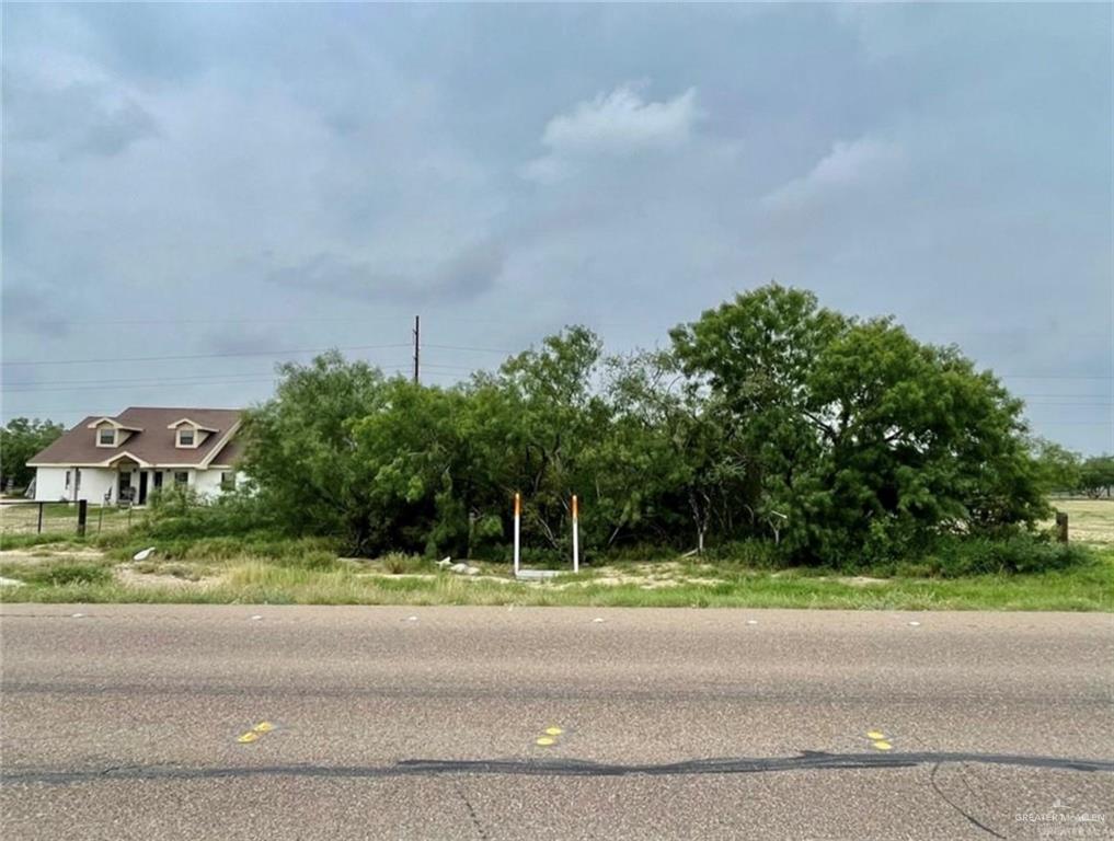 2911 Highway 83 Roma, TX 78584 - Photo 2 of 11 New Listing! For Sale 0.49 AC at 2917 N US Hwy 83 Roma, TX. View facing West off US Hwy 83. Also known as 2917 N Grant St Roma, TX 78584