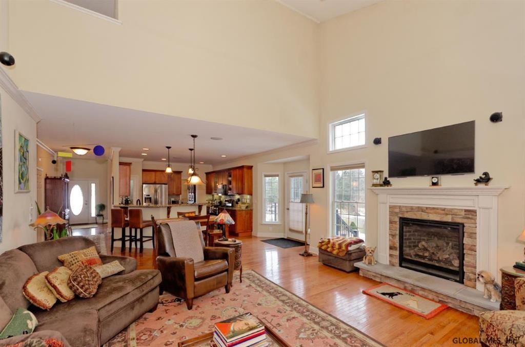 2 Addison Way Rexford, NY 12148 - Photo 5 of 28 Photo 5