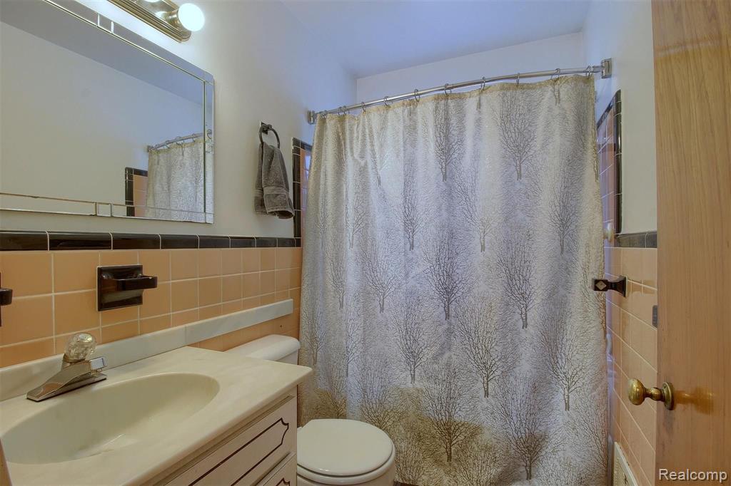 18351 Stephens Eastpointe, MI 48021 - Photo 18 of 31 Gallery Image 18