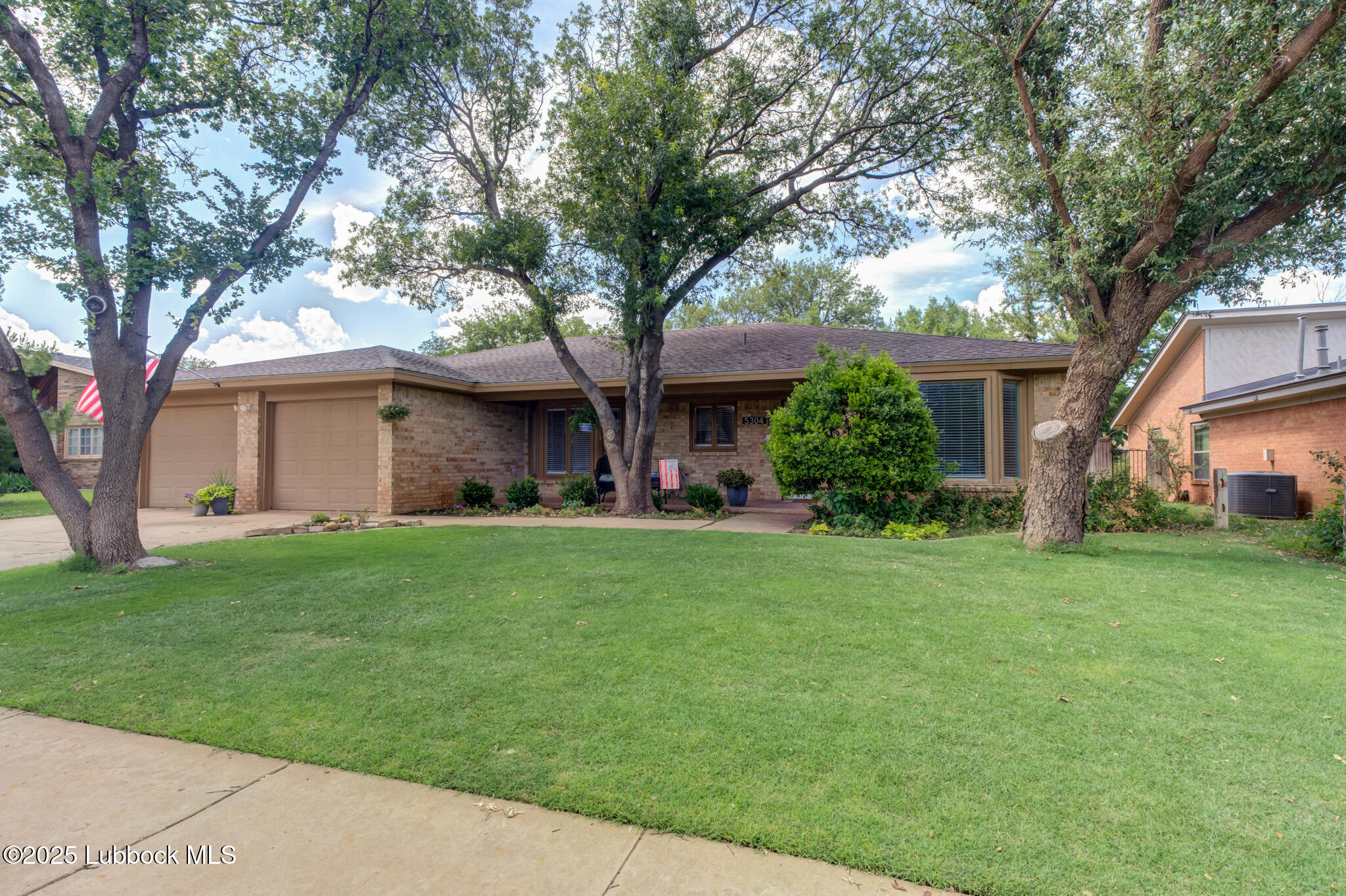 5304 89th Street Lubbock, TX 79424 - Photo 2 of 38 DSC01507_8_9