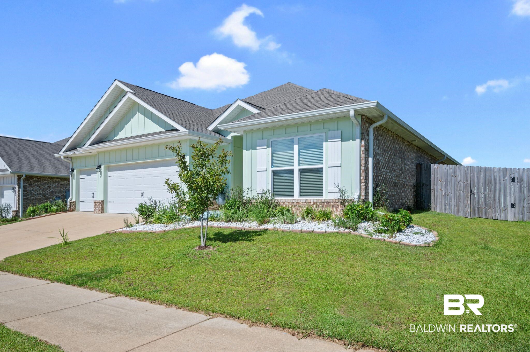 8722 Bronze Lane Foley, AL 36535 - Photo 3 of 38