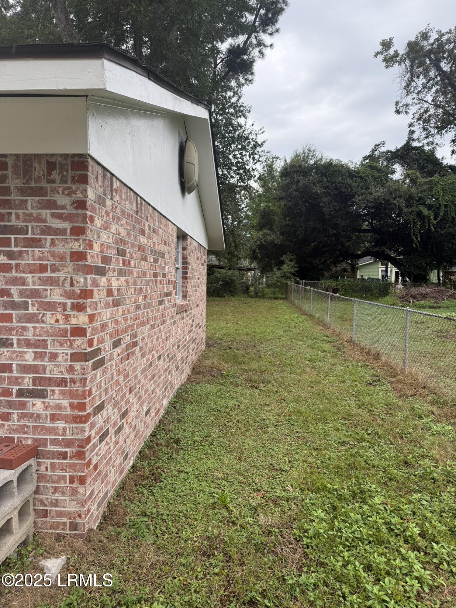 4027 Shell Point Road Beaufort, SC 29906 - Photo 7 of 28 IMG_4172