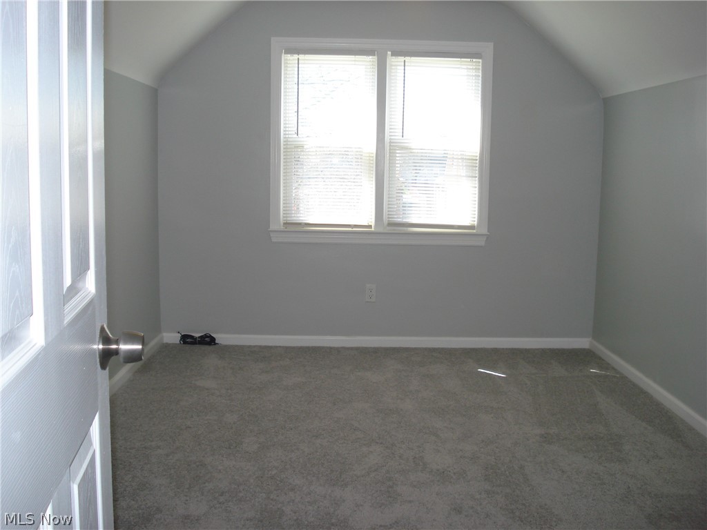 4021 Stonehaven Road Cleveland, OH 44121 - Photo 26 of 31