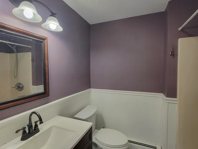 $2,350 | 713 Central Avenue, Unit 3, Dover, NH 03820