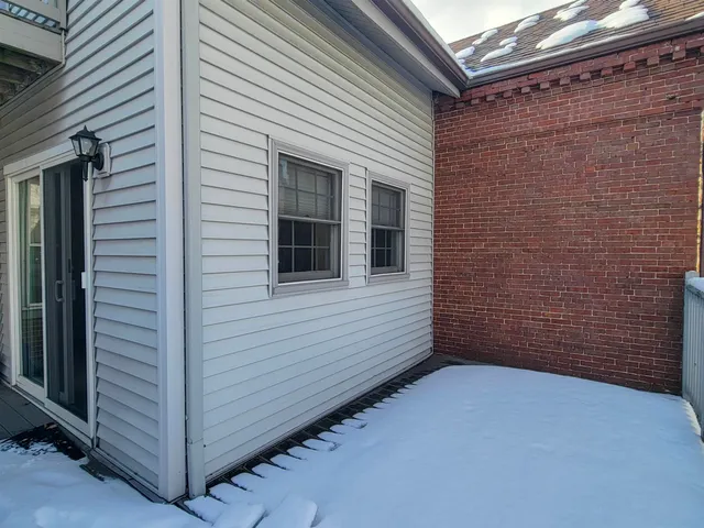 $2,350 | 713 Central Avenue, Unit 3, Dover, NH 03820