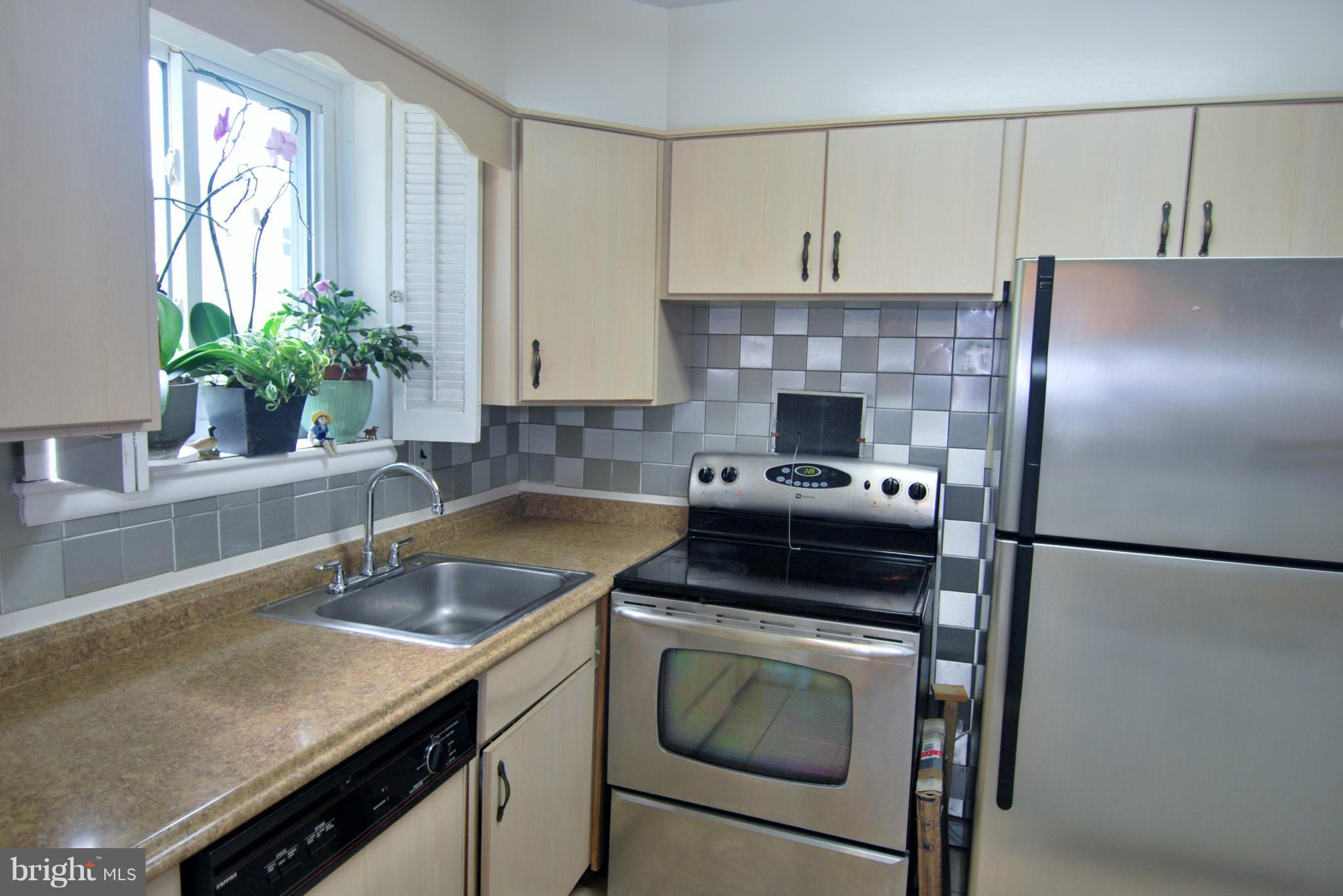 3204 Weller Road Silver Spring, MD 20906 - Photo 8 of 15 Kitchen