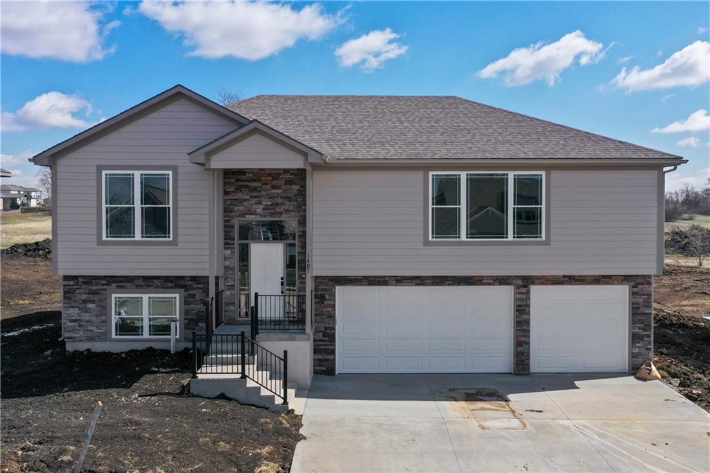 1403 Norfolk Drive, Harrisonville, MO 64701 Compass