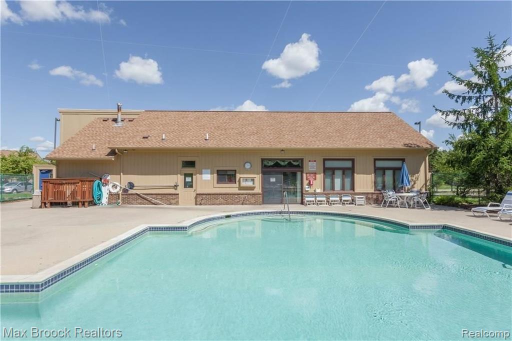 2223 Crystal Drive, Unit 24 Rochester Hills, MI 48309 - Photo 40 of 41