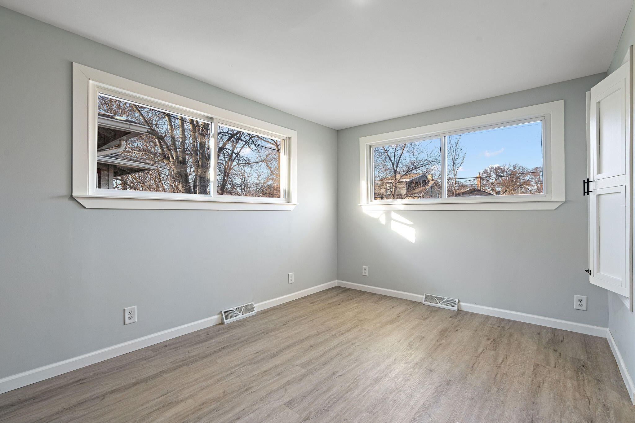 824 Johnson Street Gary, IN 46402 - Photo 15 of 25 2048x1365