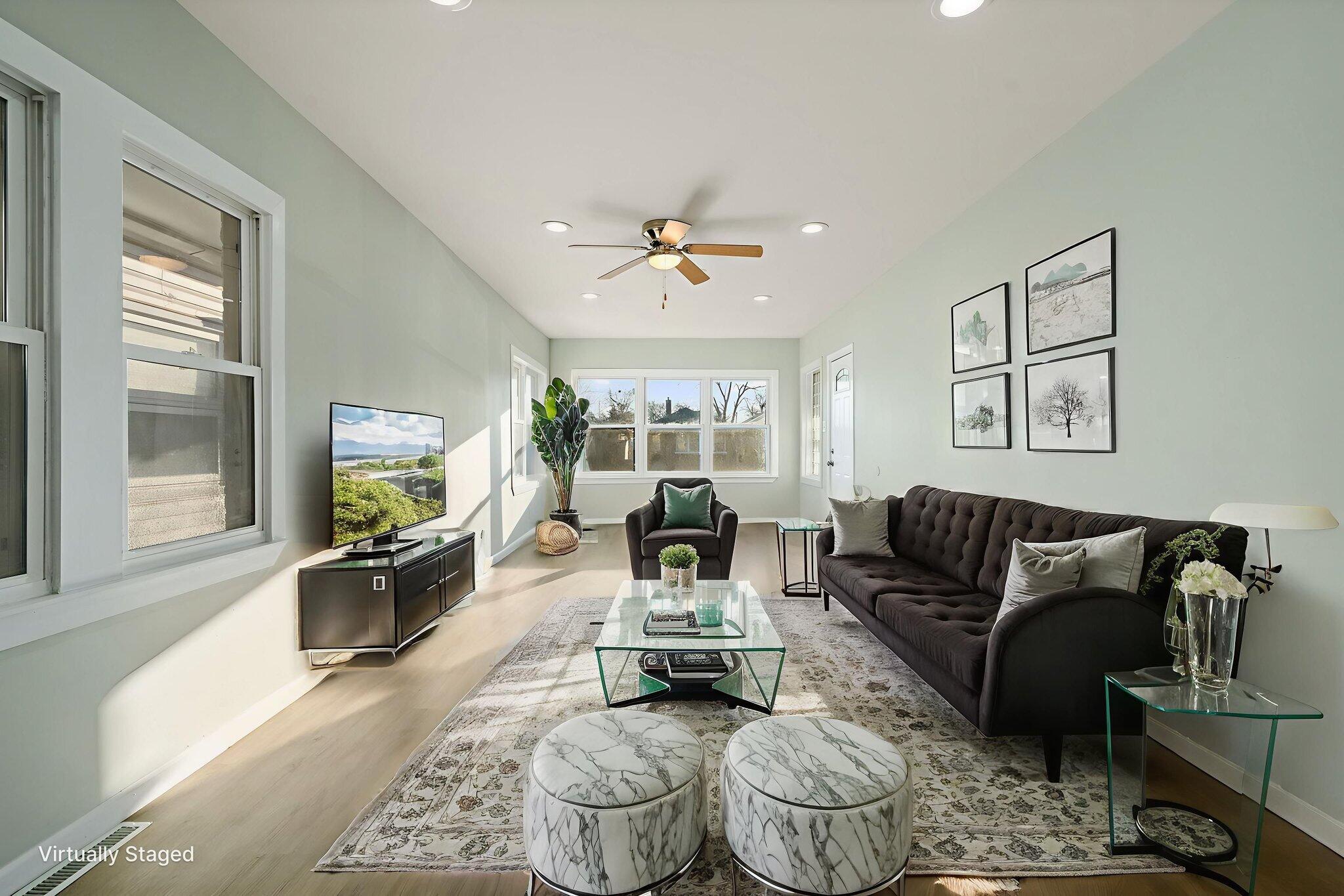 824 Johnson Street Gary, IN 46402 - Photo 6 of 25 2048x1365