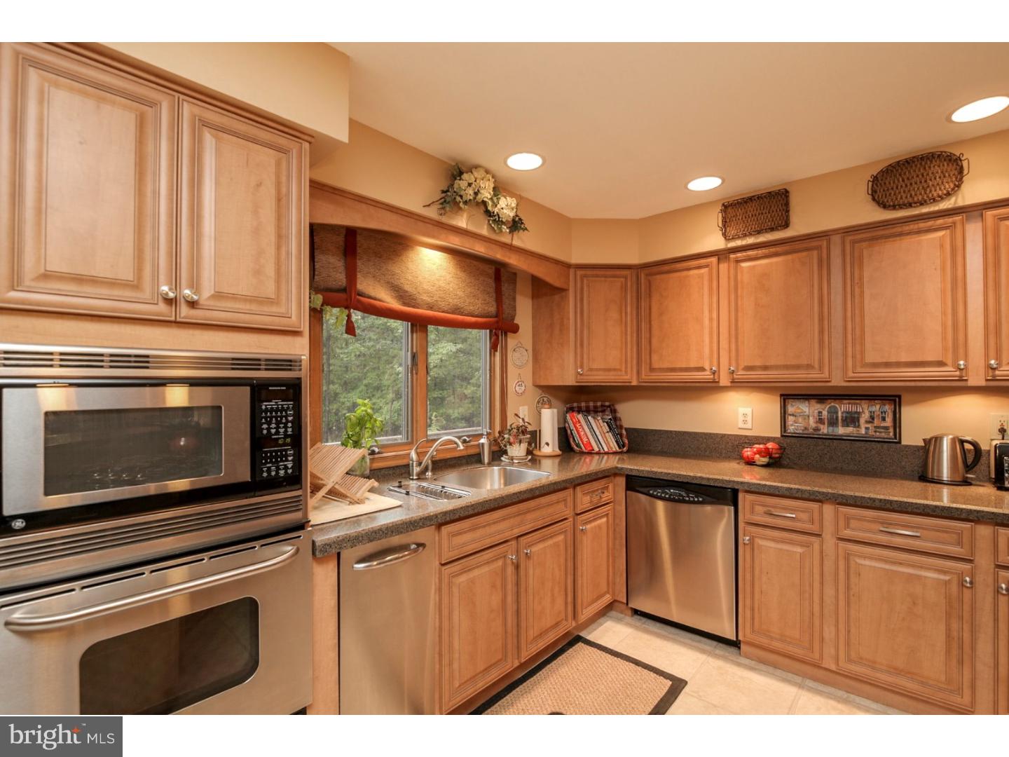 4 Arncliffe Rise Medford, NJ 08055 - Photo 14 of 25 Gallery Image 14
