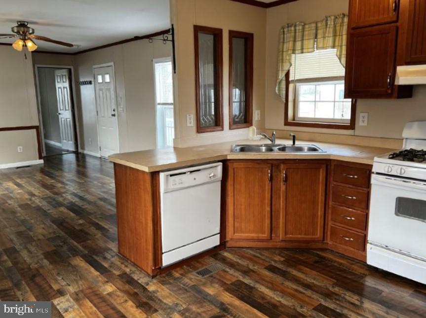 2 New Bridge Road, Unit D10 Salem, NJ 08079 - Photo 7 of 18 kitchen